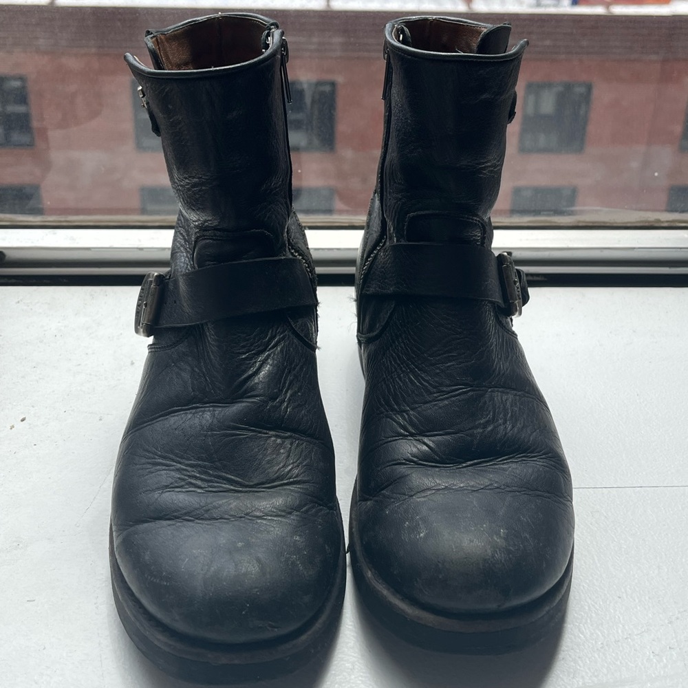 Frye Natalie Engineer Short Women’s Size 10
